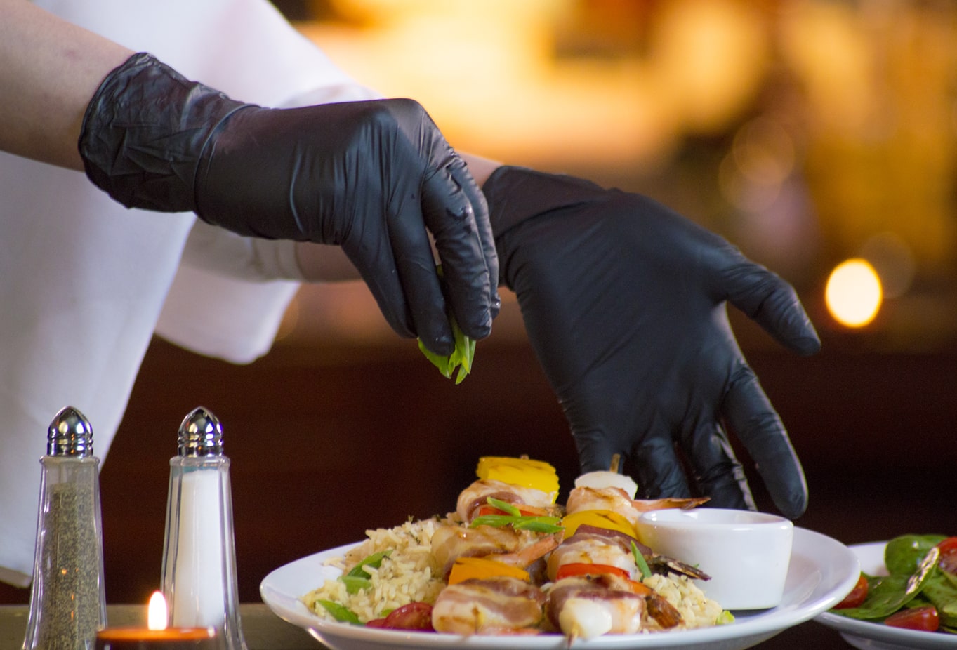Too many gloves: How to find a perfect match for your Restaurant. 